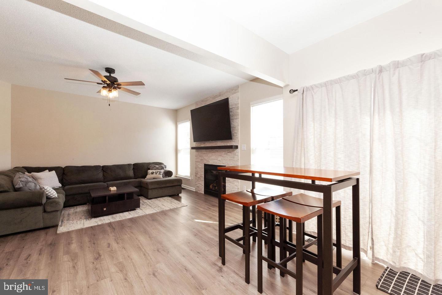 MARTIN'S CROSSING LA PLA - Residential Lease