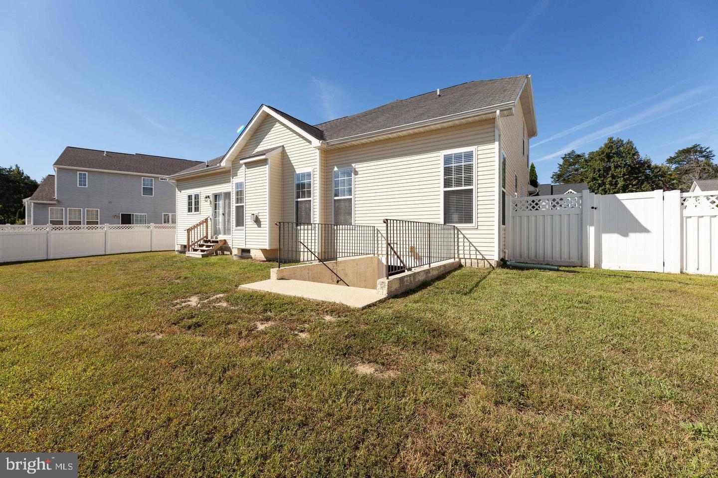 MARTIN'S CROSSING LA PLA - Residential Lease