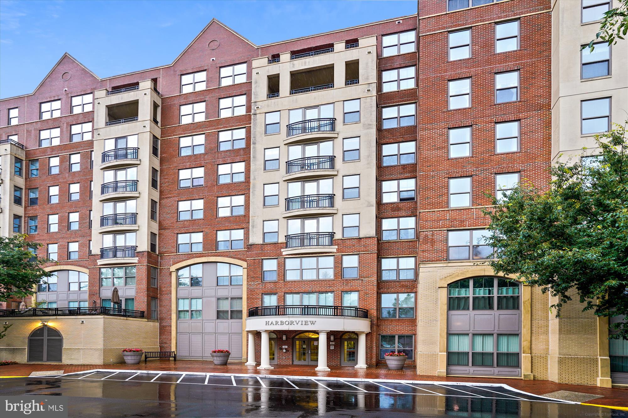 BELMONT BAY - Residential Lease