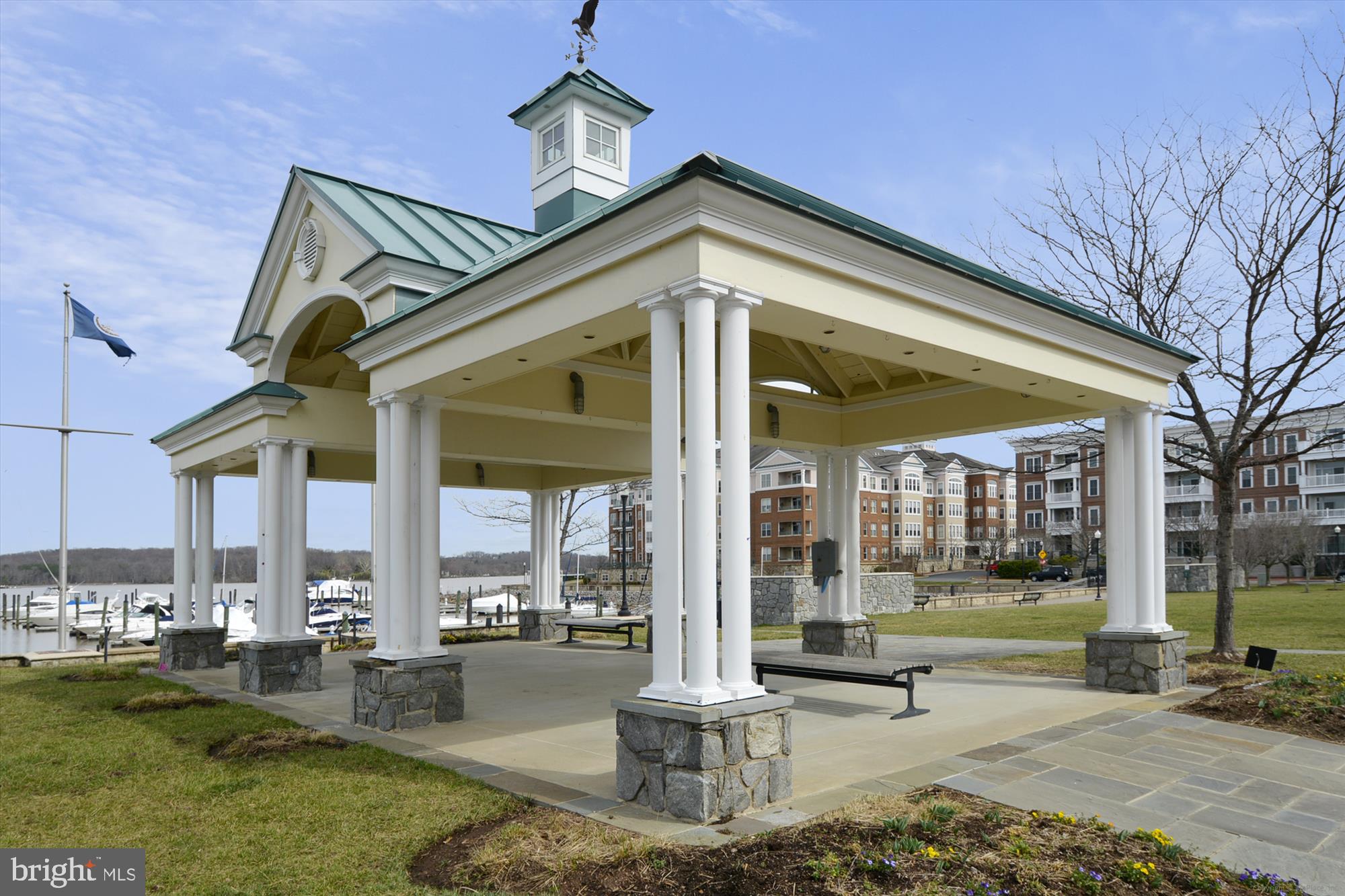 BELMONT BAY - Residential Lease