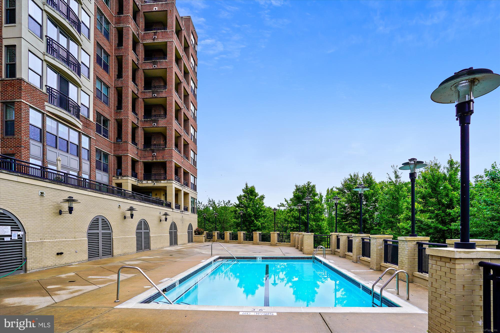 BELMONT BAY - Residential Lease