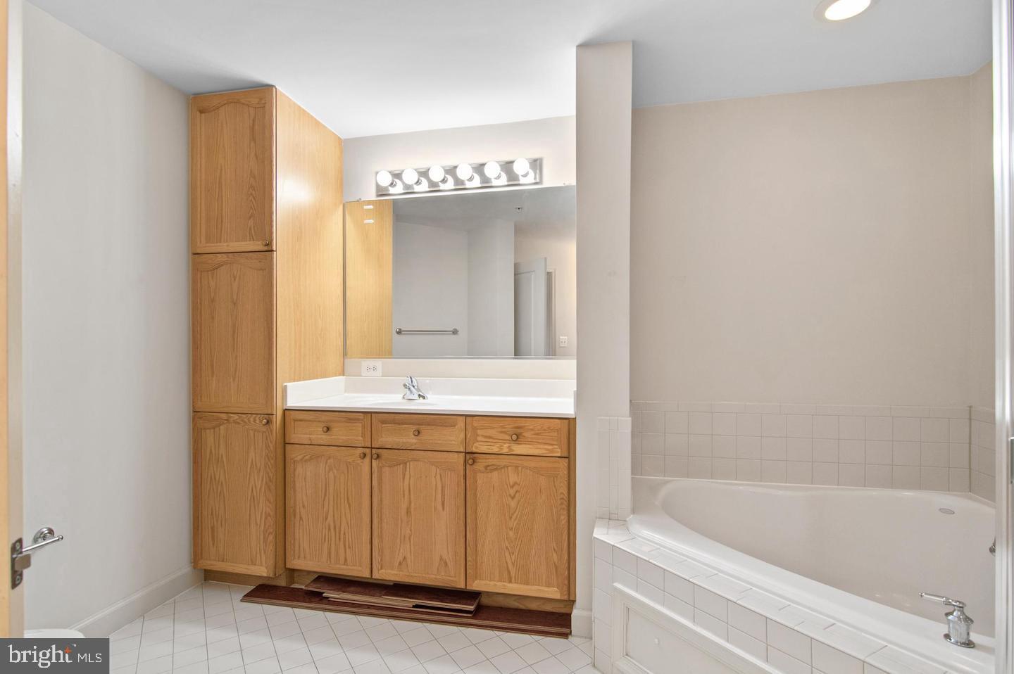 BELMONT BAY - Residential Lease