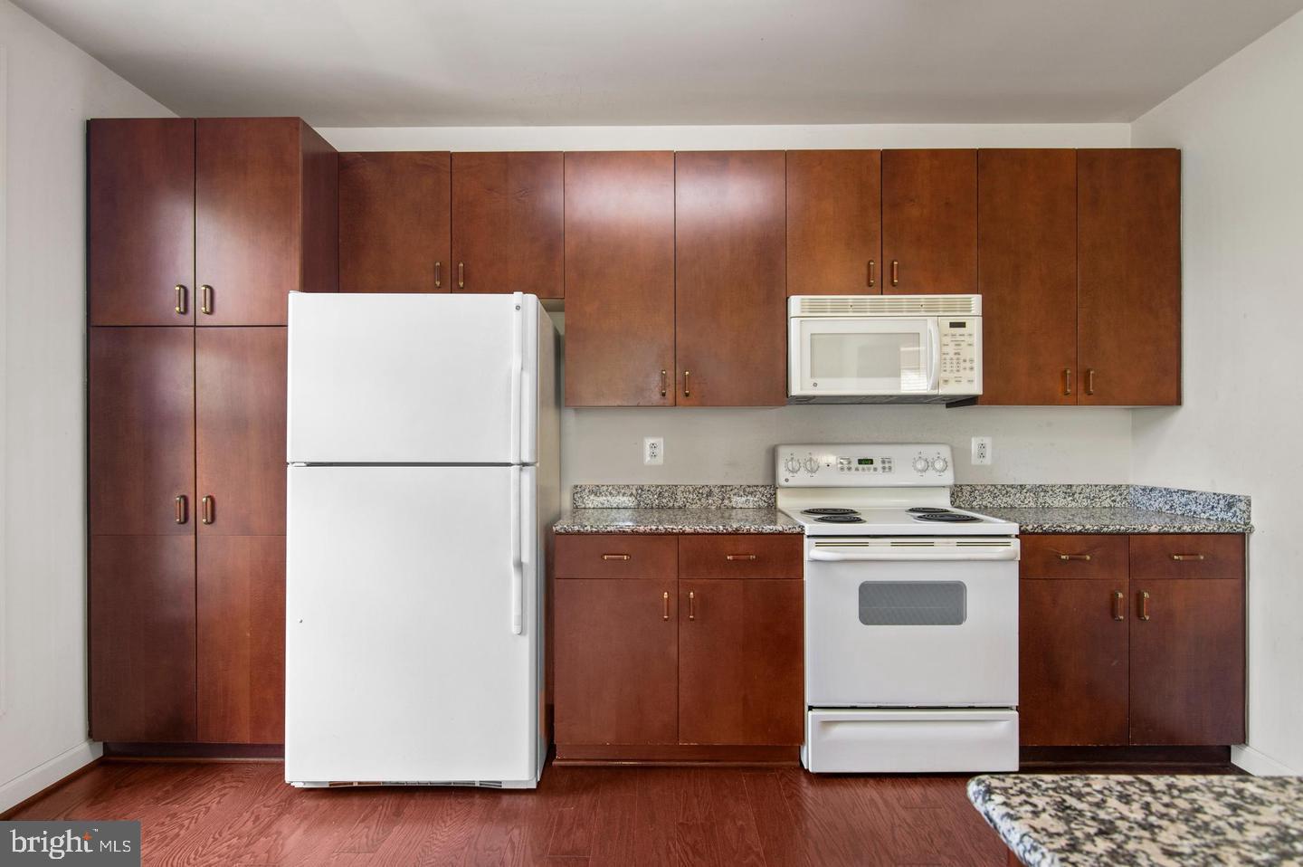 BELMONT BAY - Residential Lease