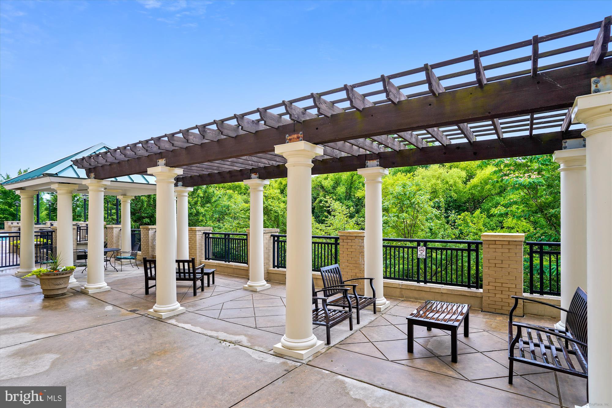 BELMONT BAY - Residential Lease