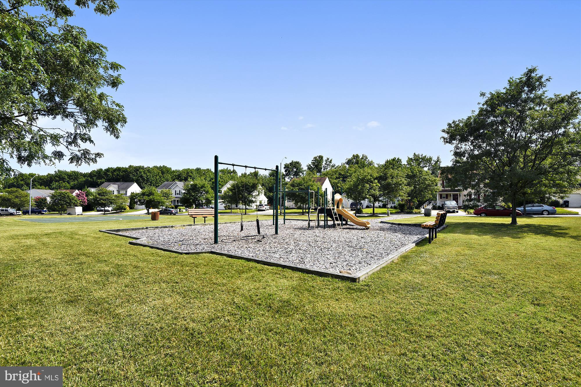 RIDGE COMMONS - Residential