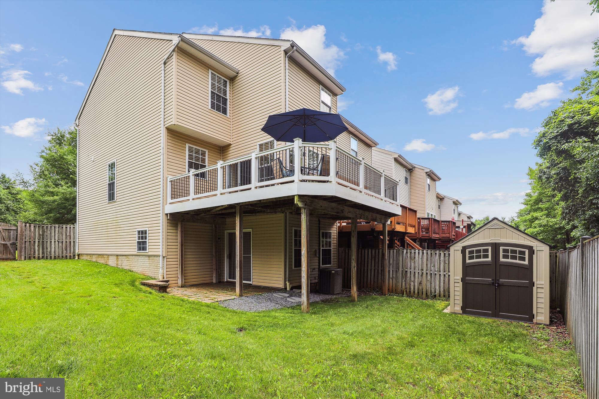 RIDGE COMMONS - Residential