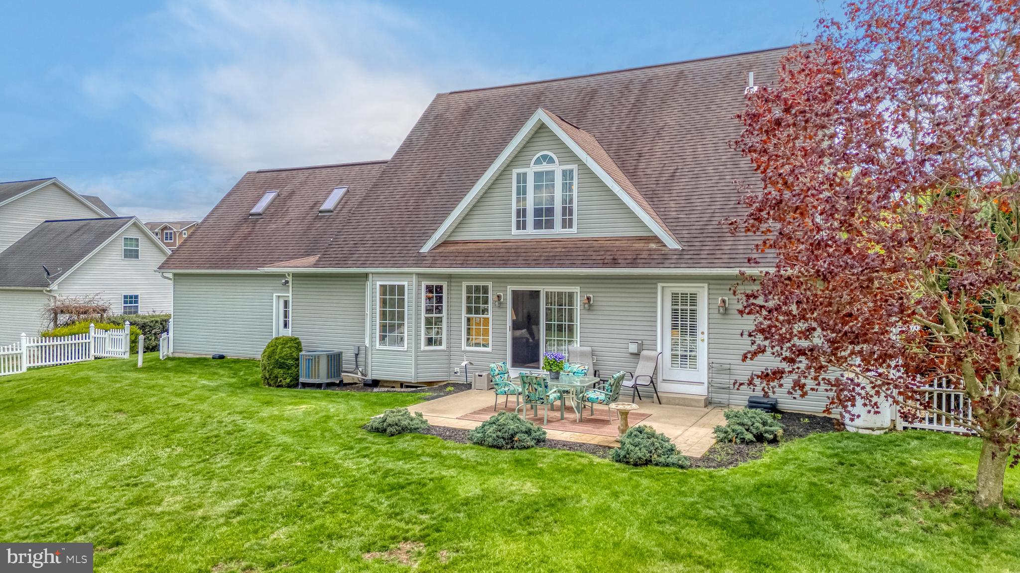 HAMPTON HILLS - Residential