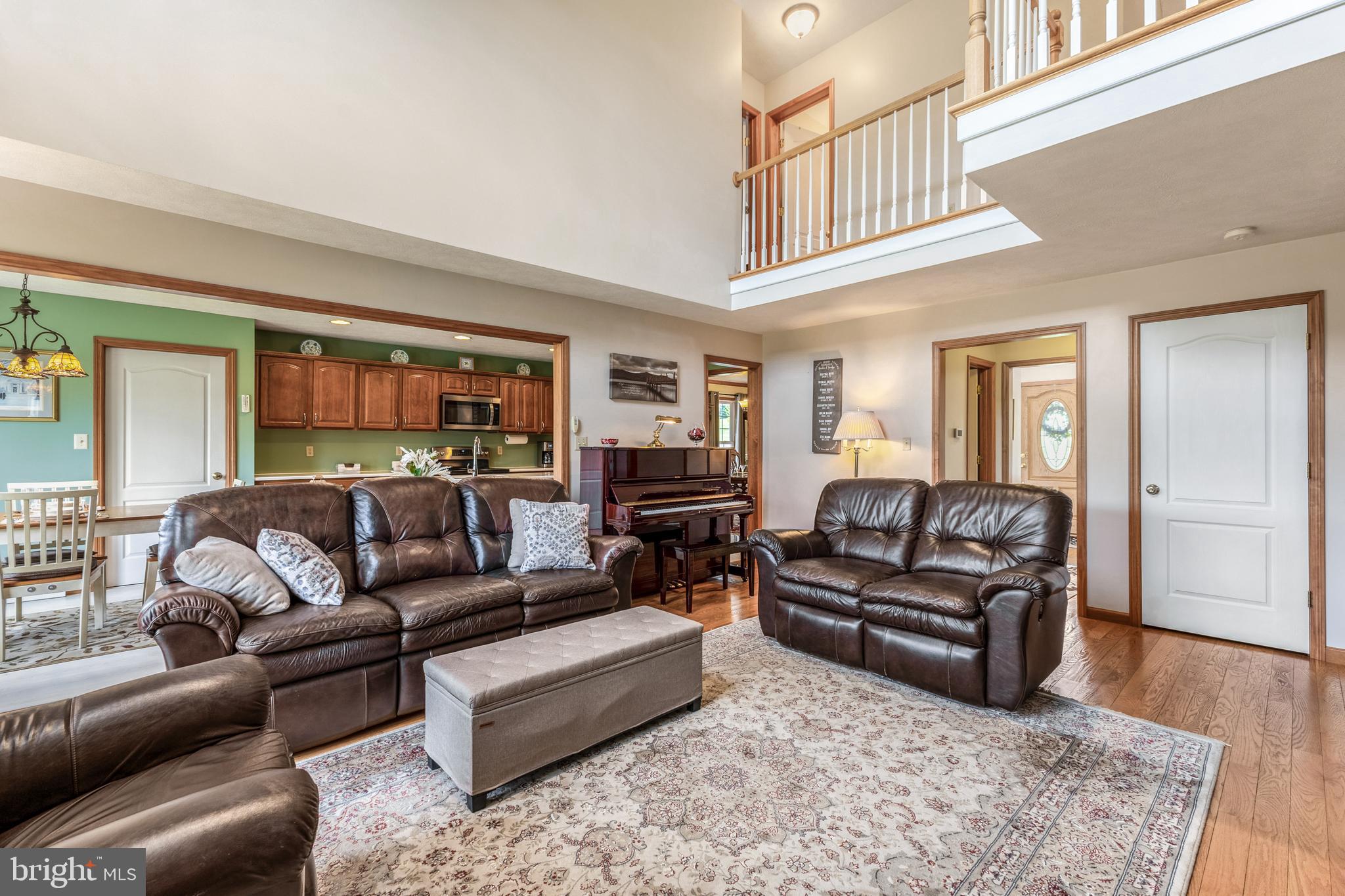 HAMPTON HILLS - Residential