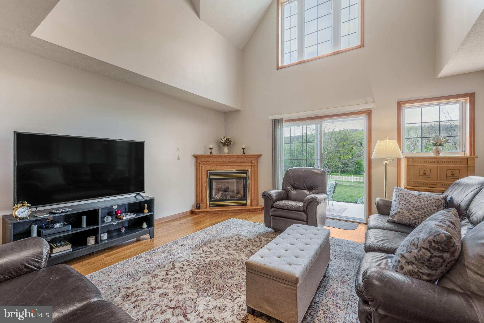 HAMPTON HILLS - Residential