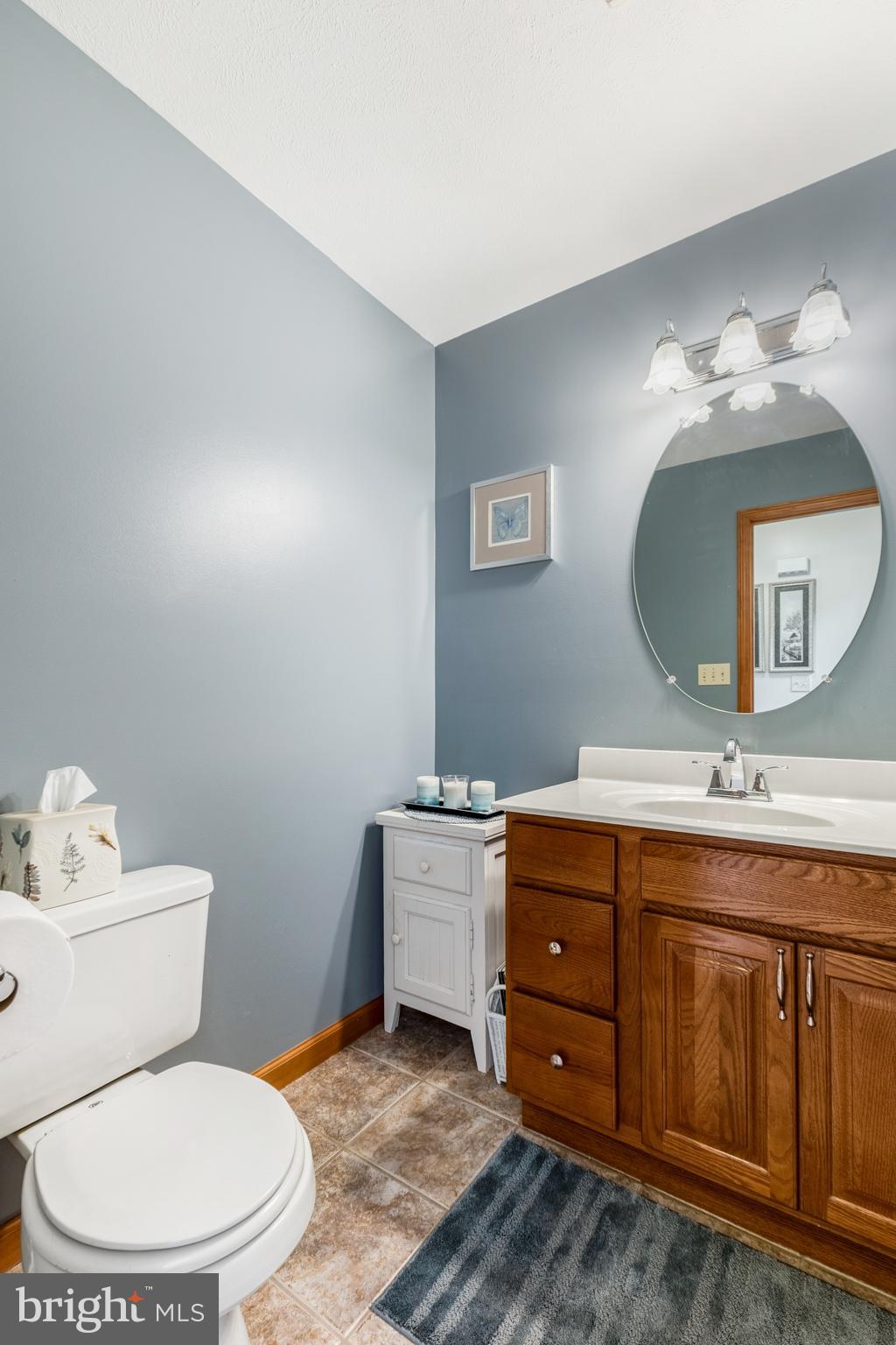 HAMPTON HILLS - Residential