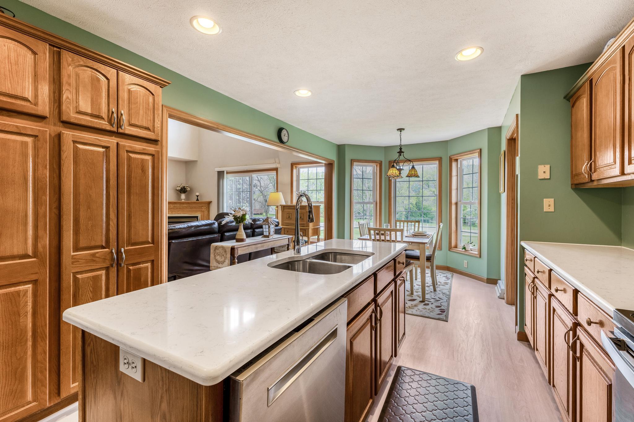 HAMPTON HILLS - Residential