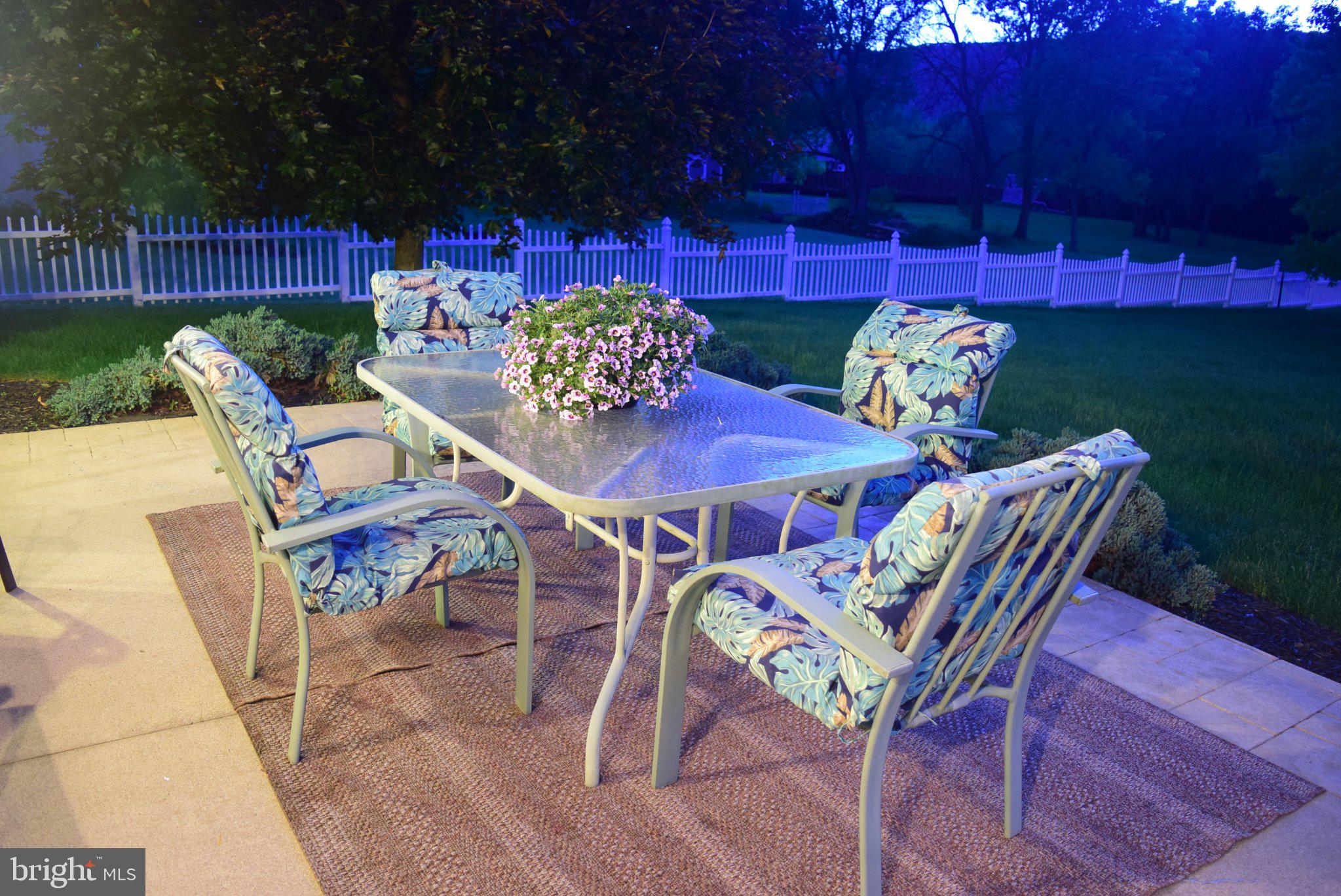 HAMPTON HILLS - Residential
