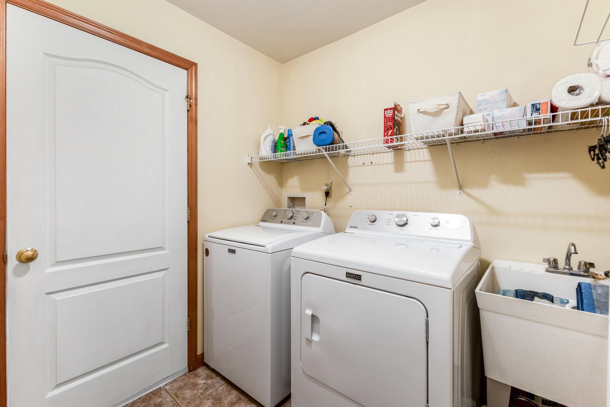 HAMPTON HILLS - Residential