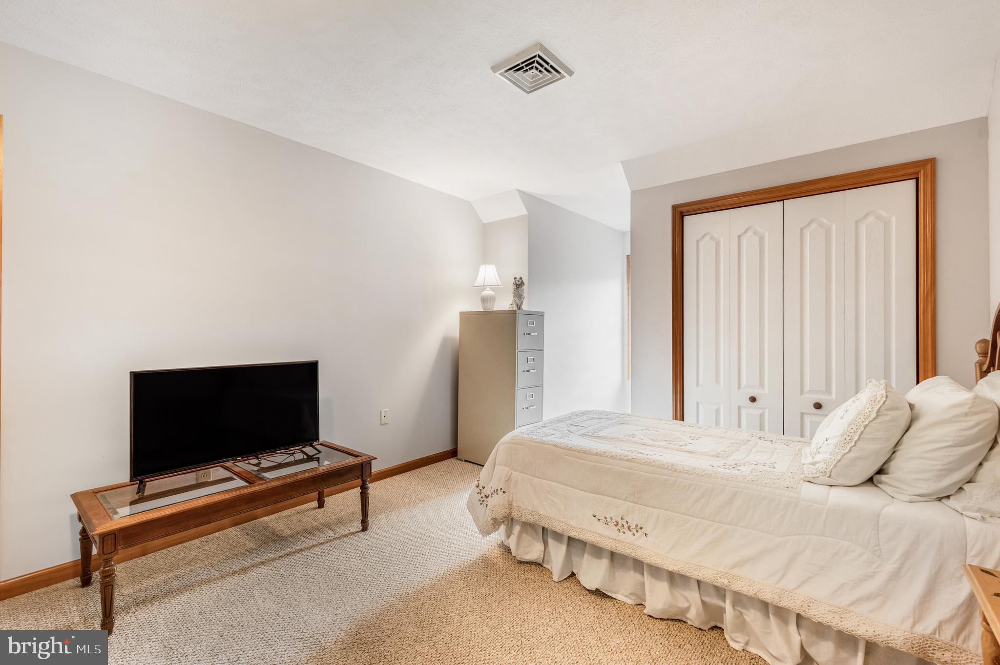 HAMPTON HILLS - Residential