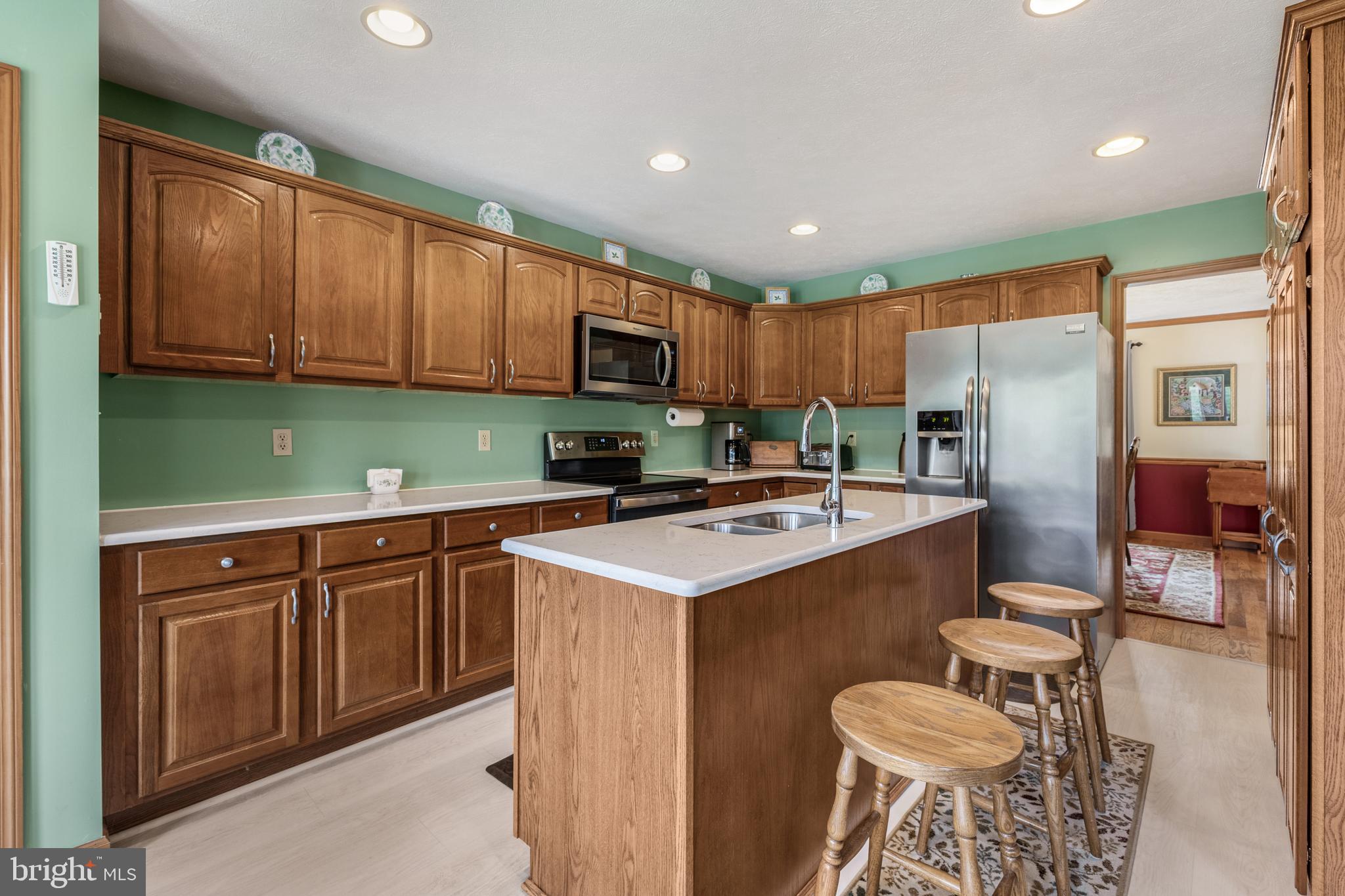 HAMPTON HILLS - Residential