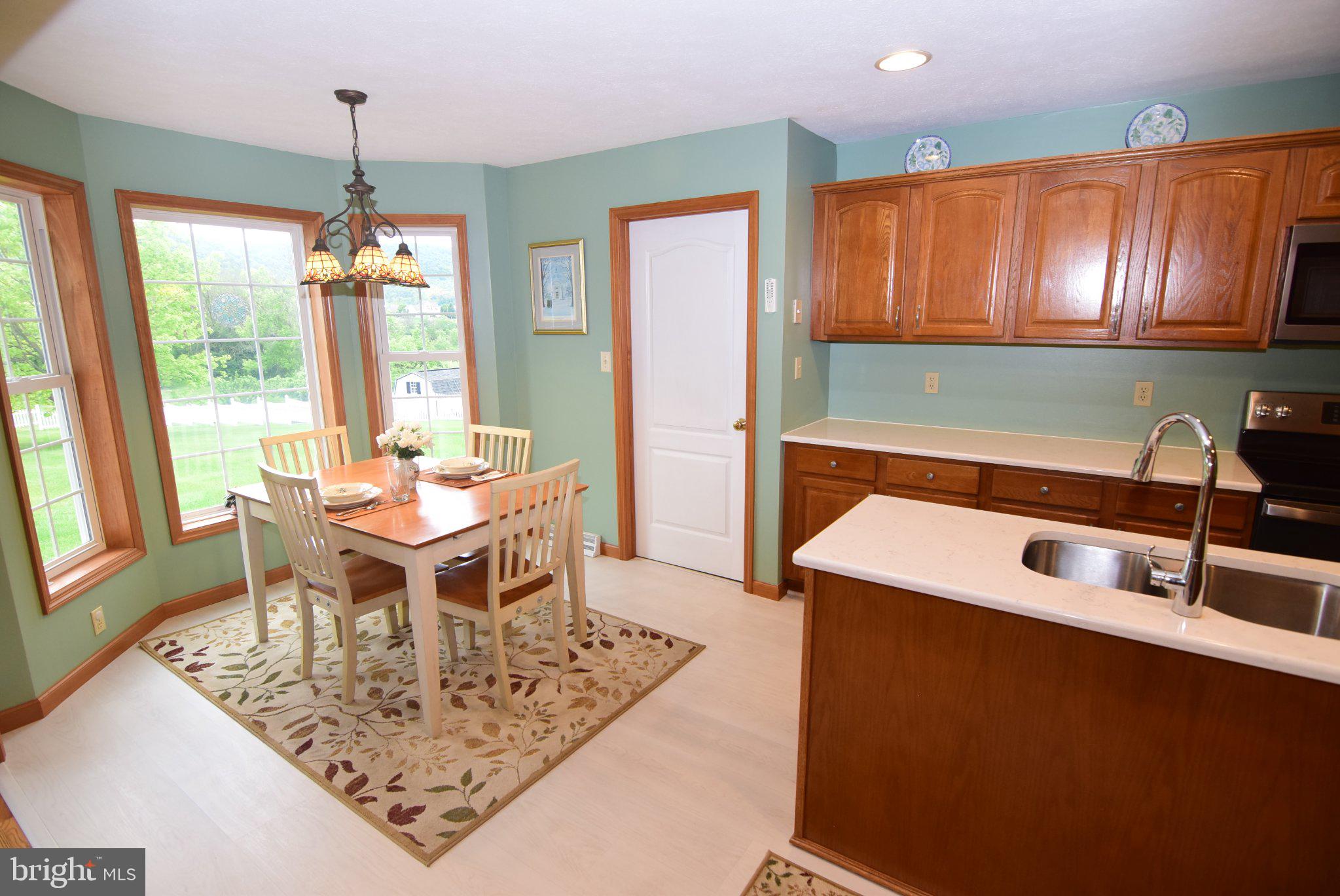 HAMPTON HILLS - Residential