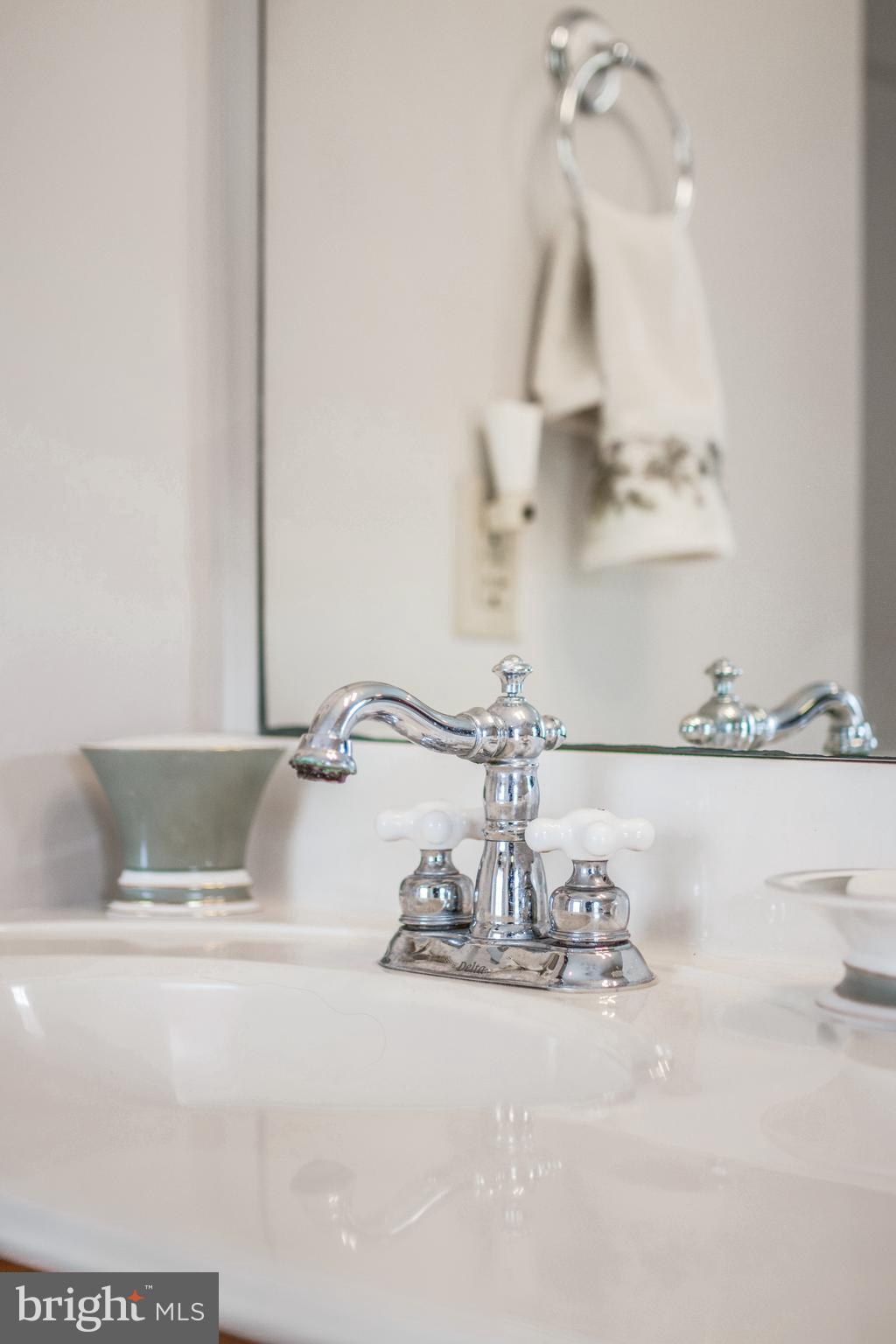 HAMPTON HILLS - Residential