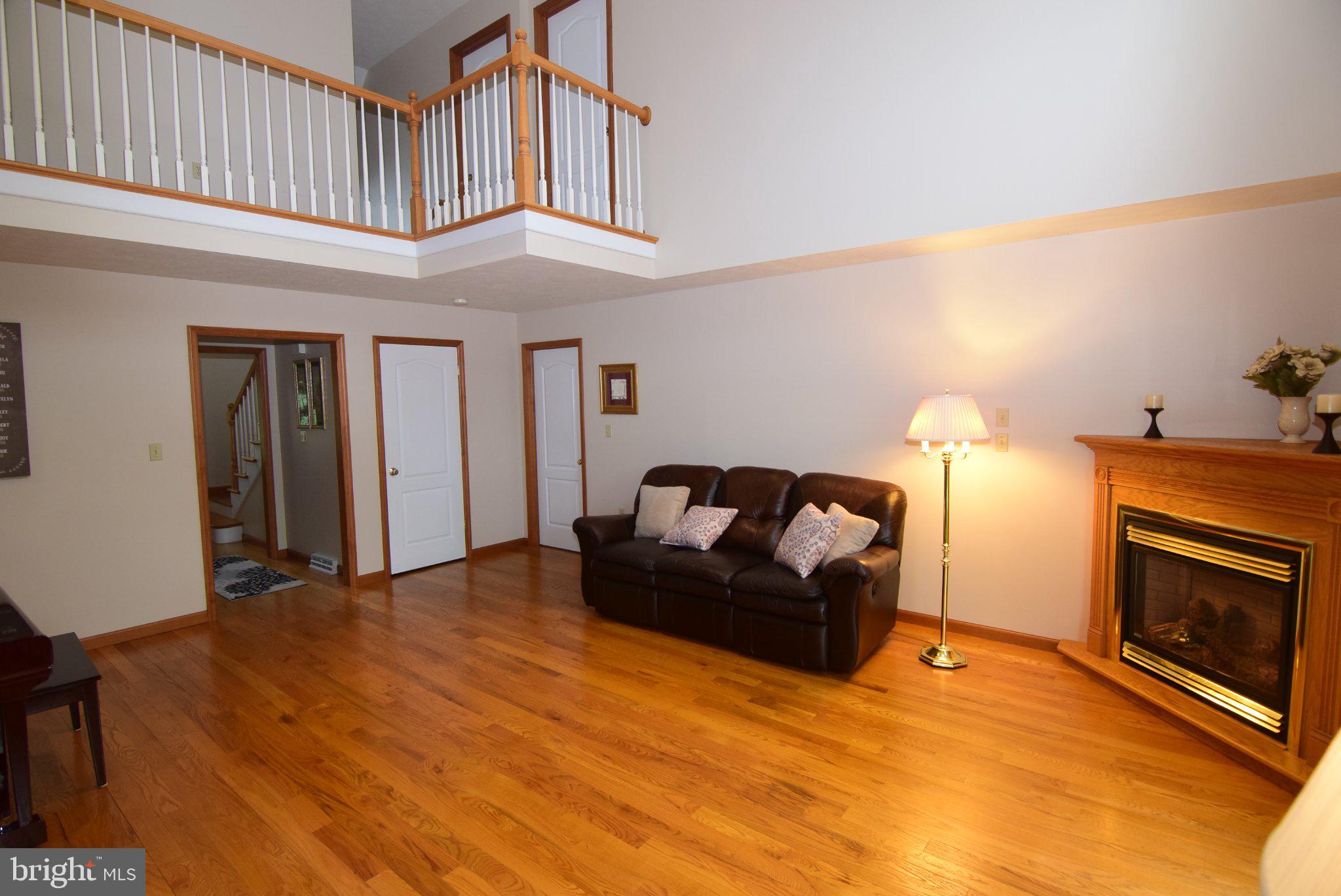 HAMPTON HILLS - Residential