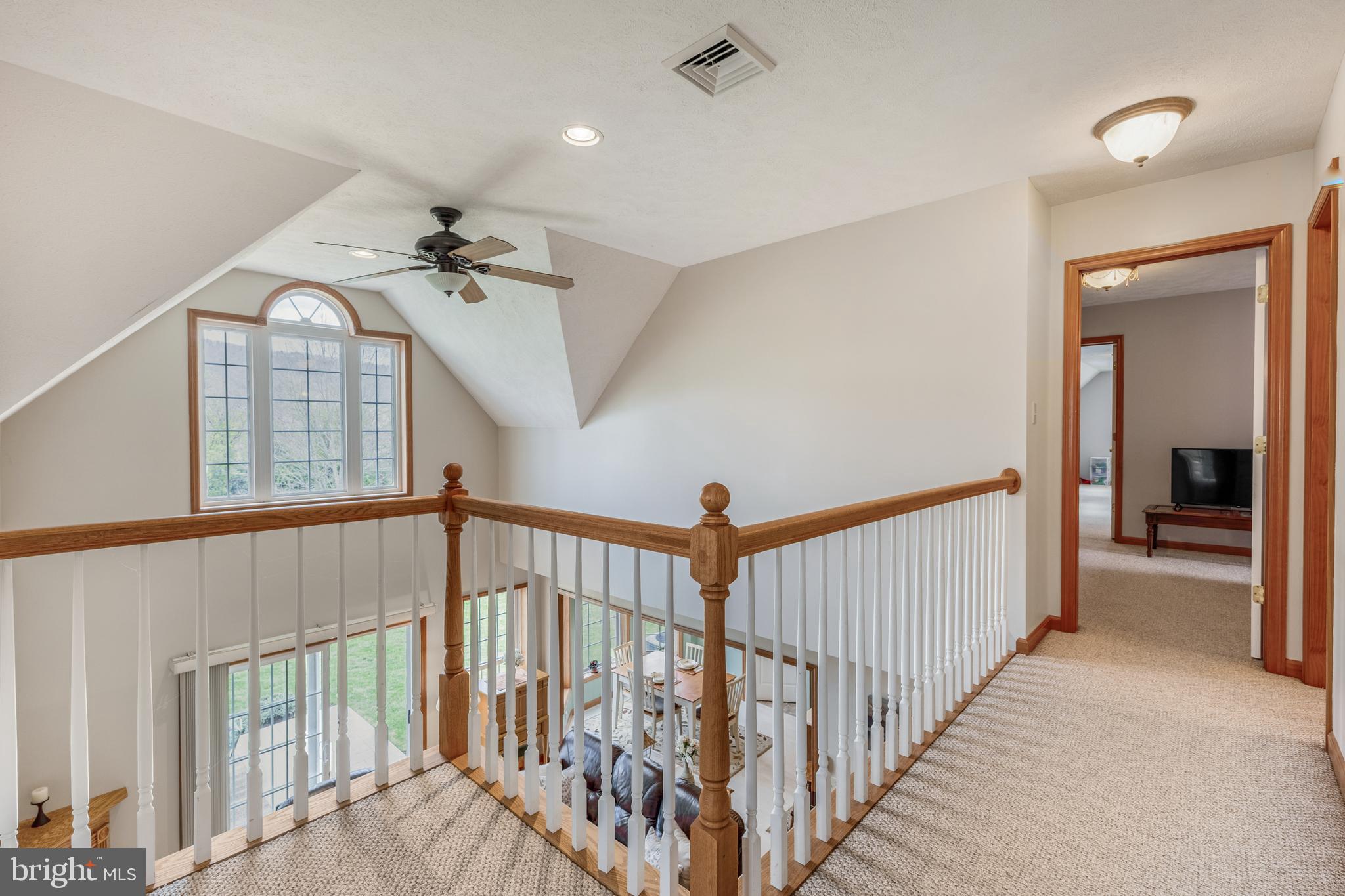 HAMPTON HILLS - Residential