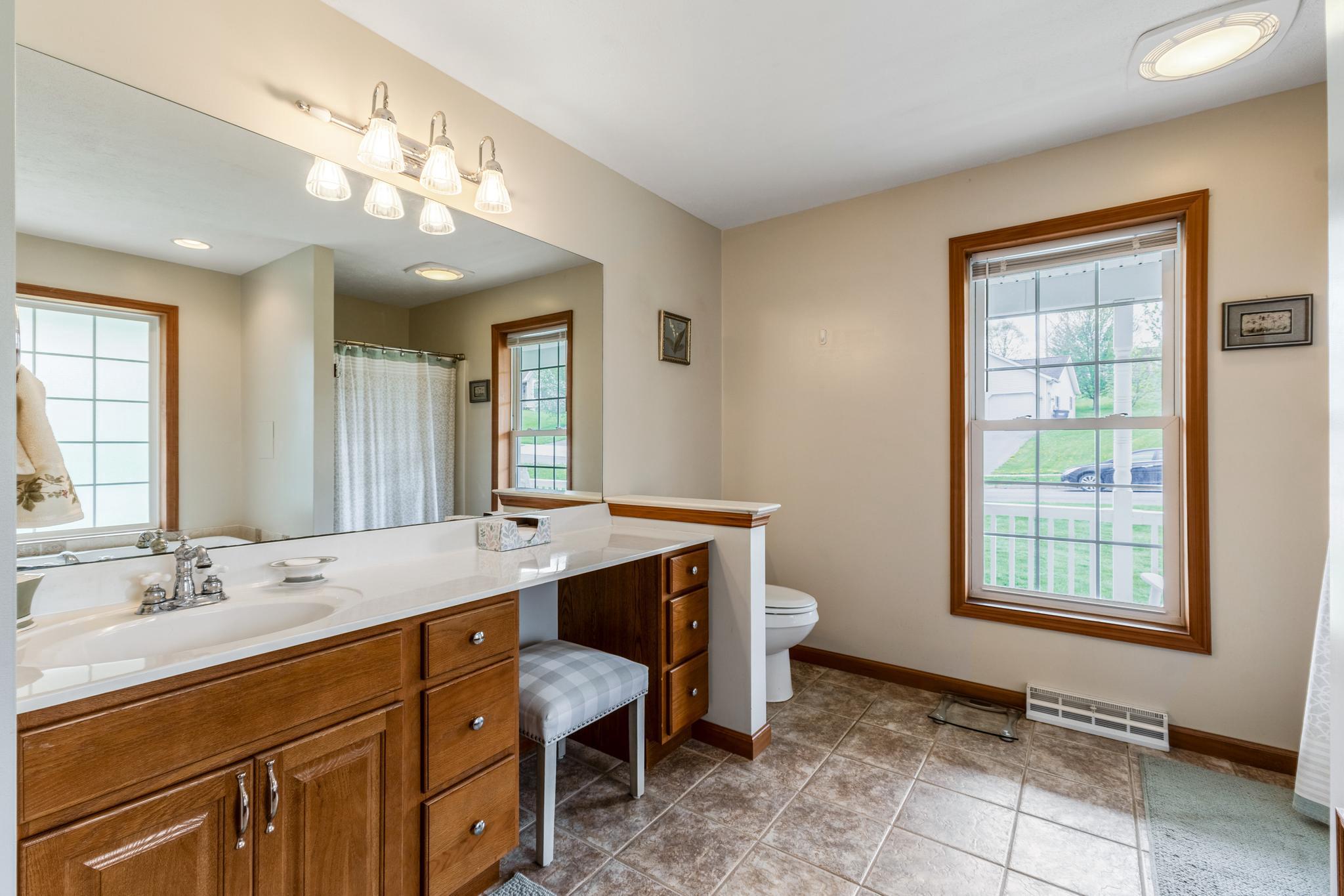 HAMPTON HILLS - Residential