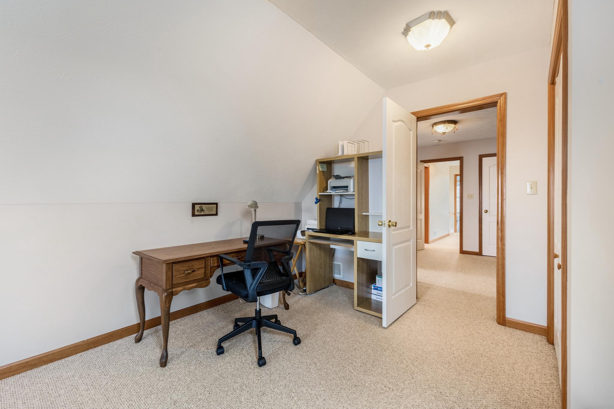 HAMPTON HILLS - Residential