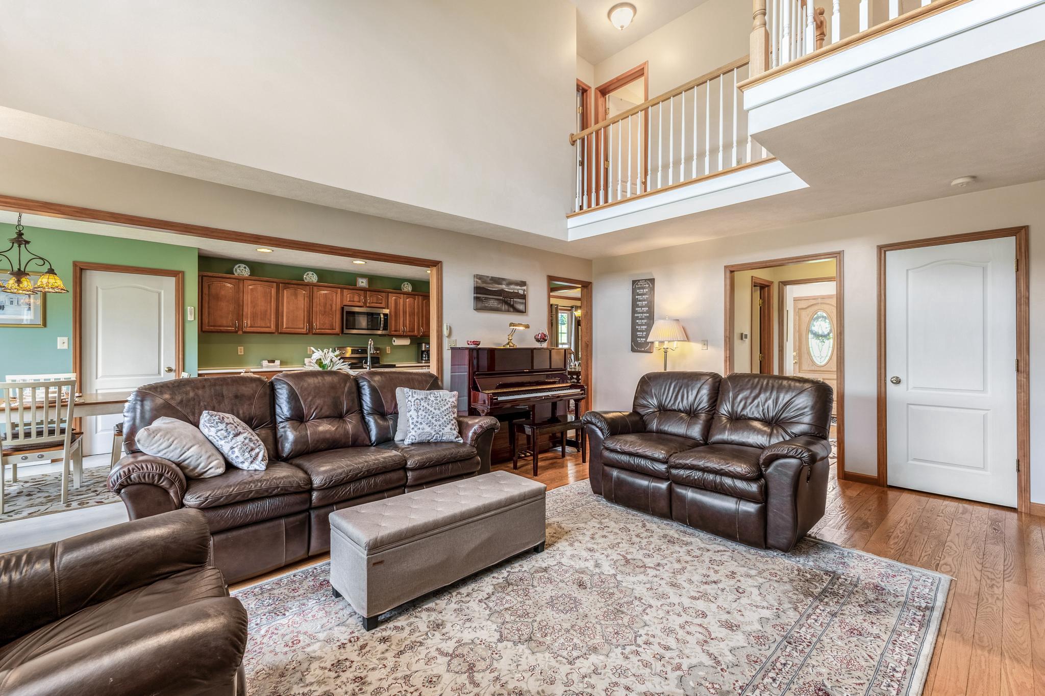 HAMPTON HILLS - Residential