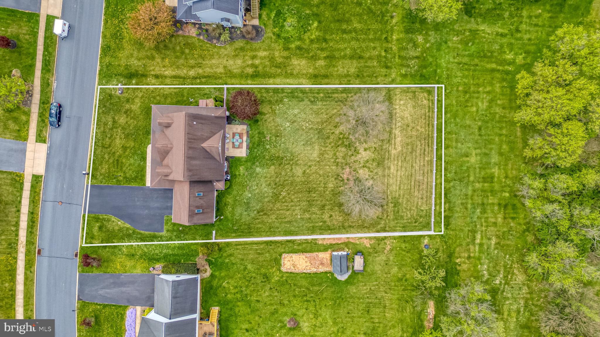 HAMPTON HILLS - Residential