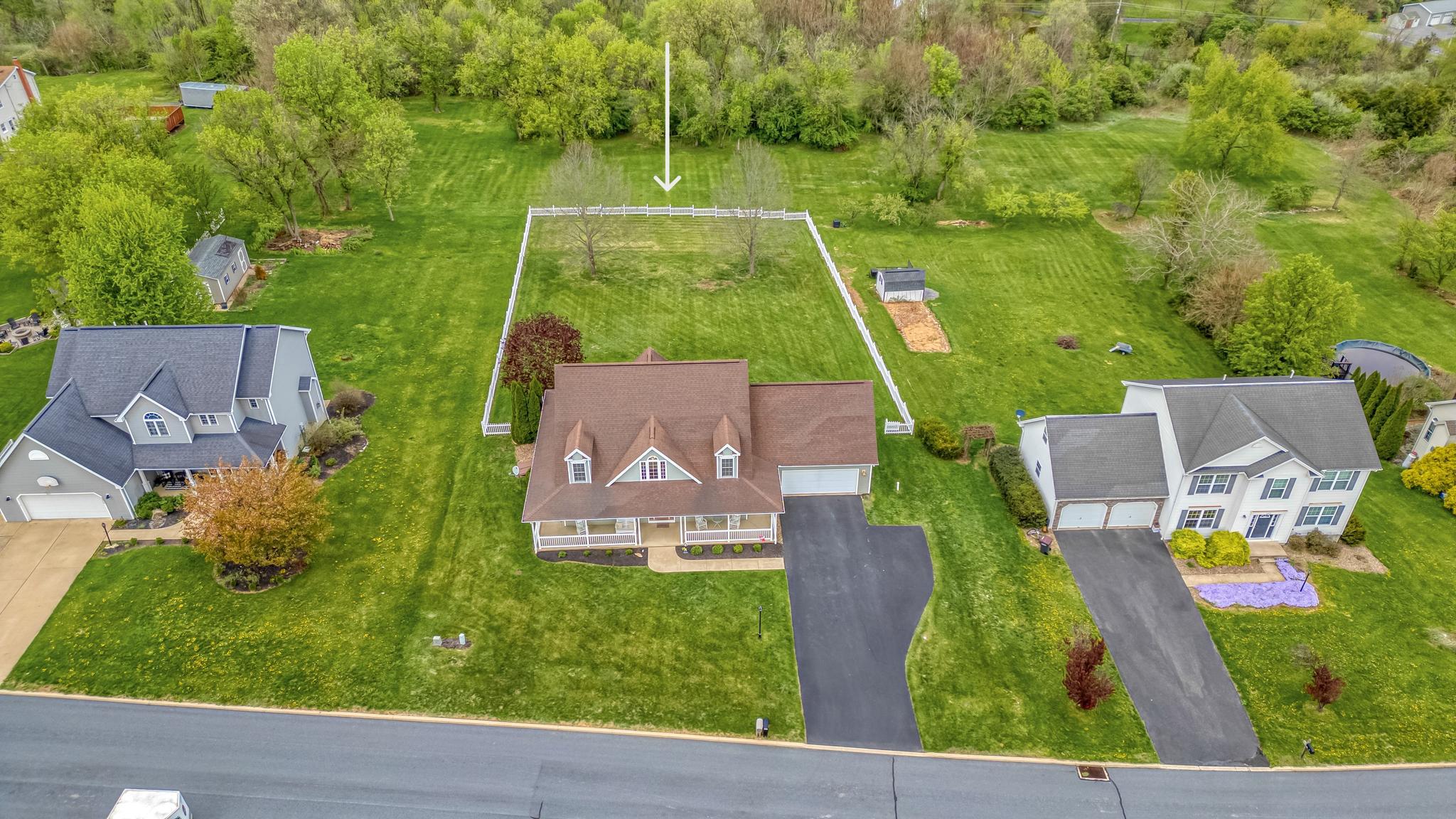 HAMPTON HILLS - Residential
