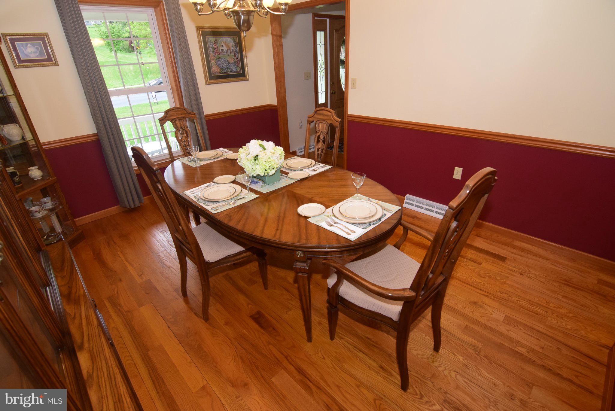 HAMPTON HILLS - Residential