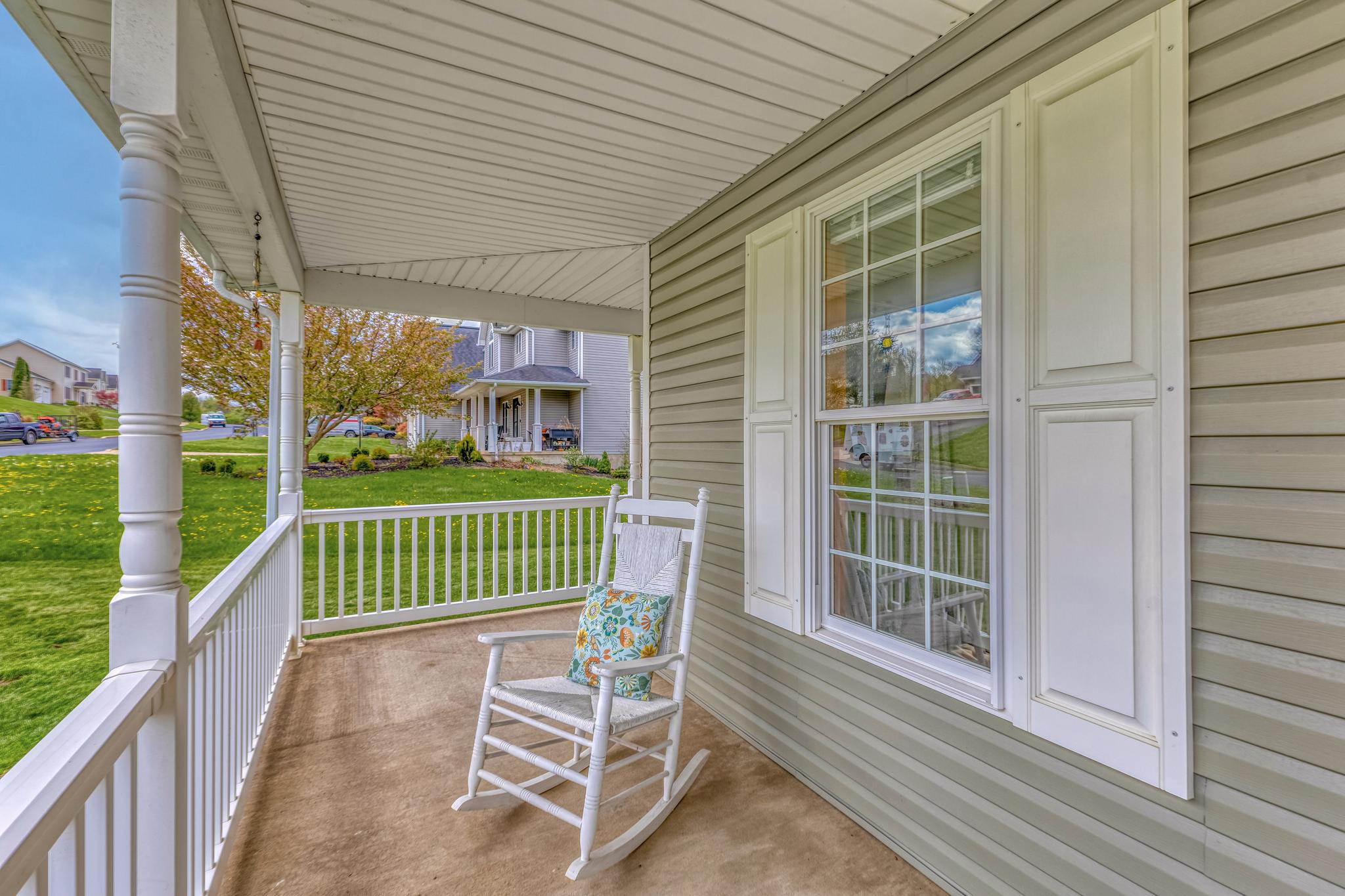 HAMPTON HILLS - Residential