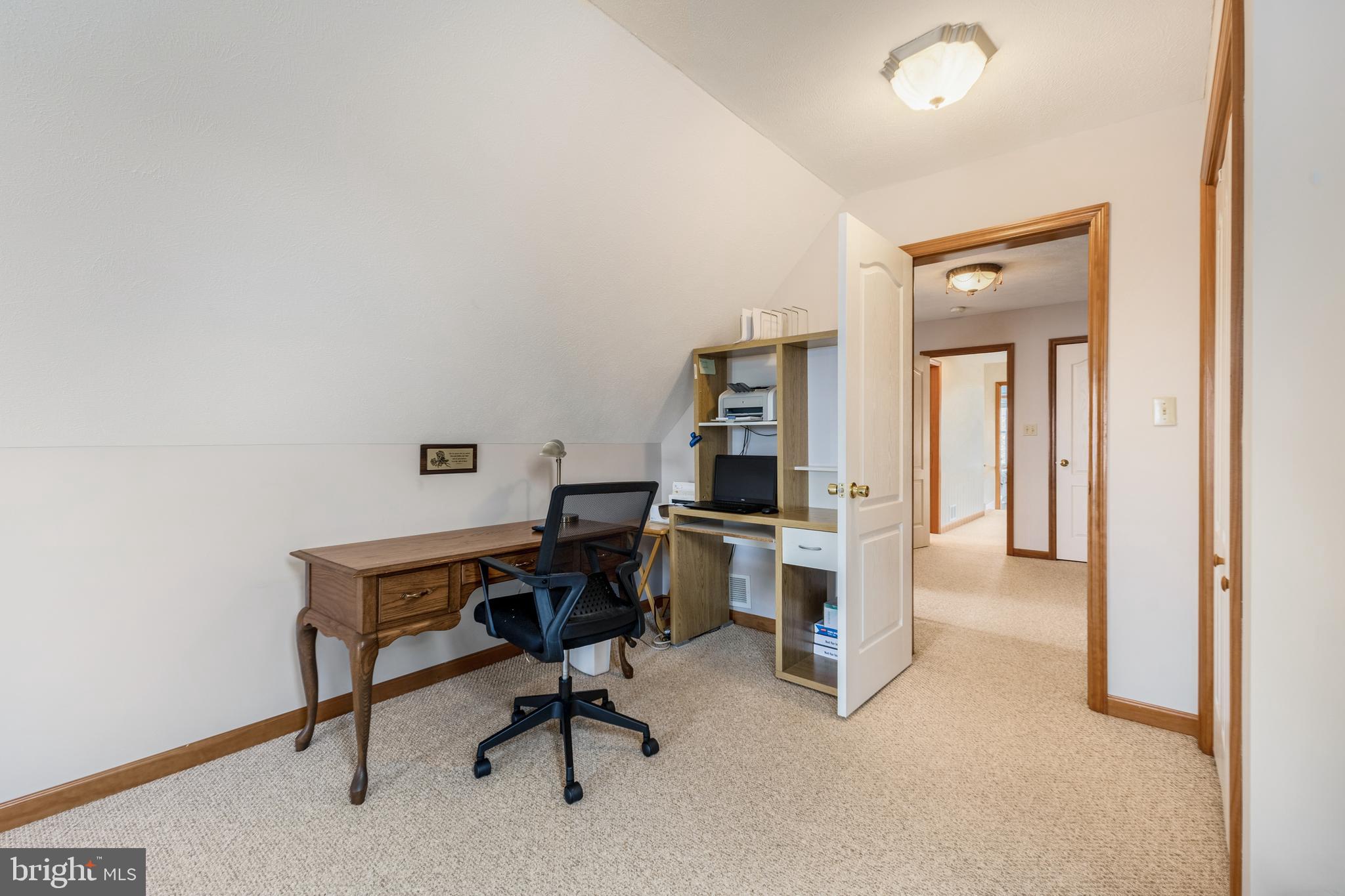 HAMPTON HILLS - Residential