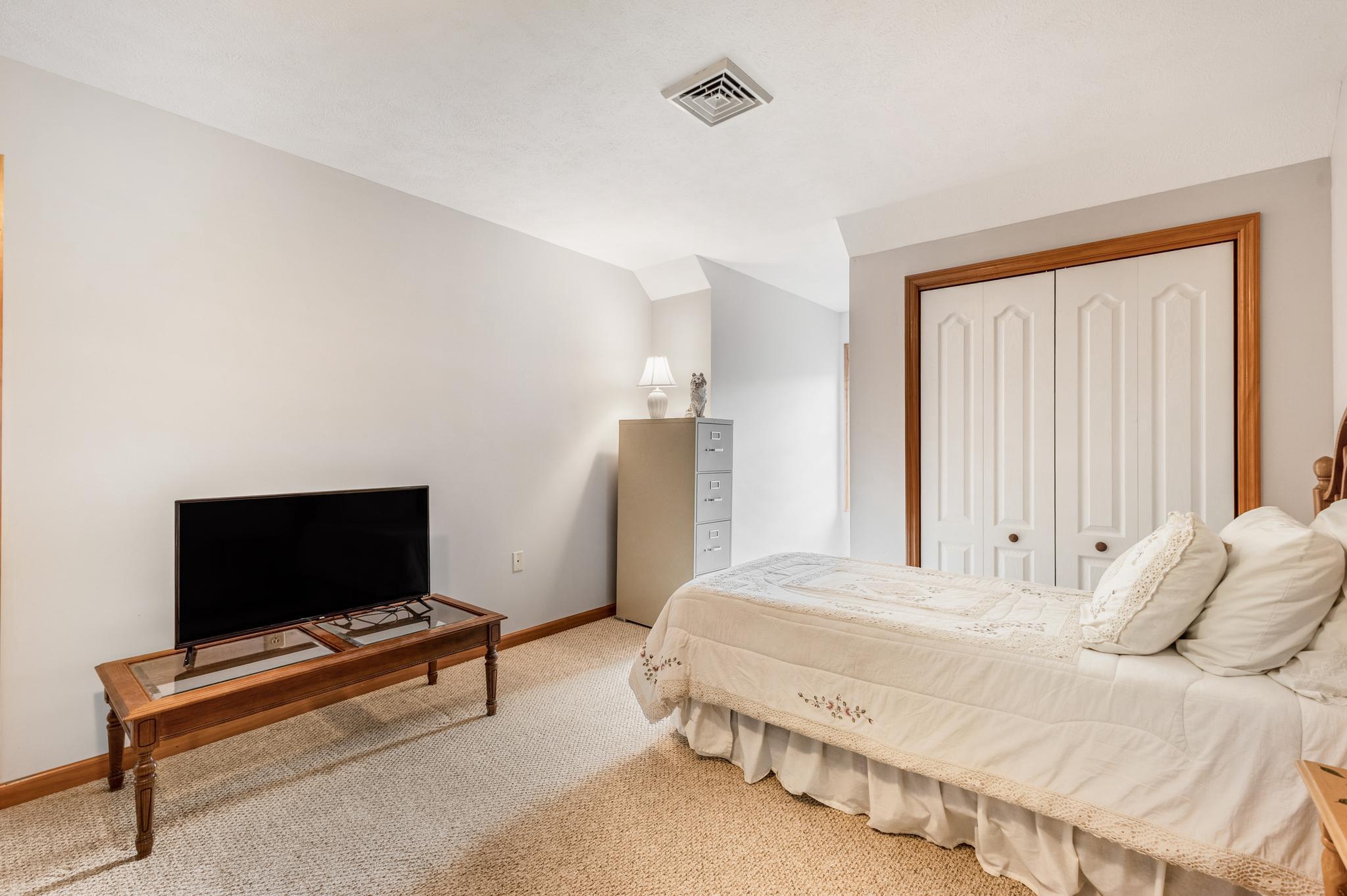 HAMPTON HILLS - Residential