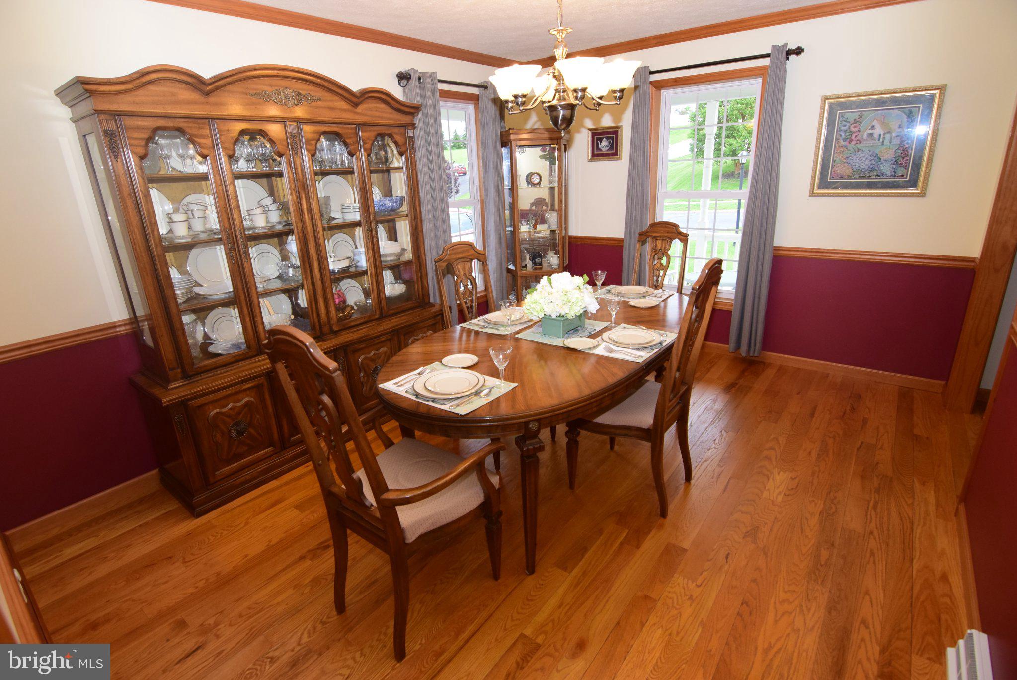 HAMPTON HILLS - Residential
