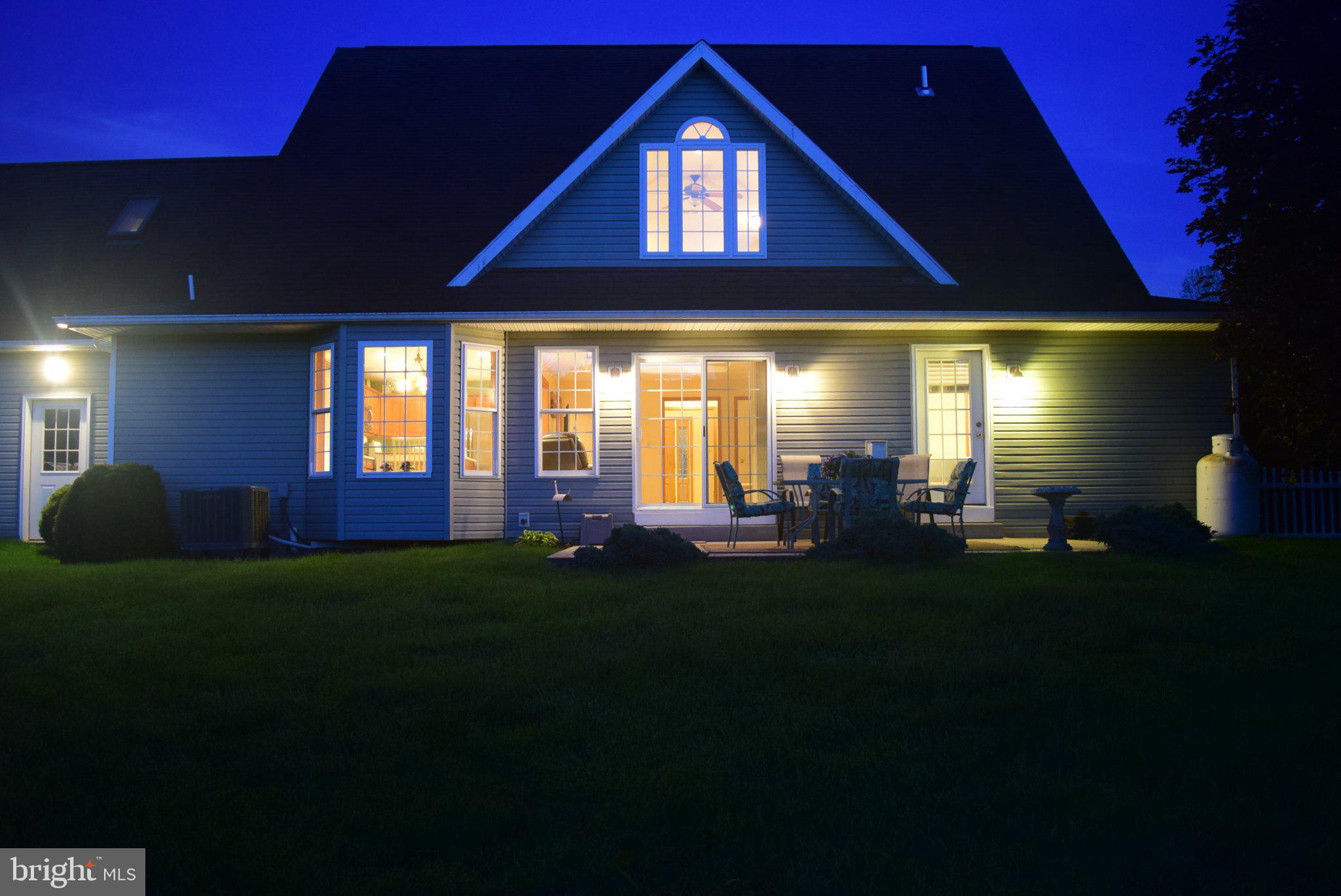 HAMPTON HILLS - Residential