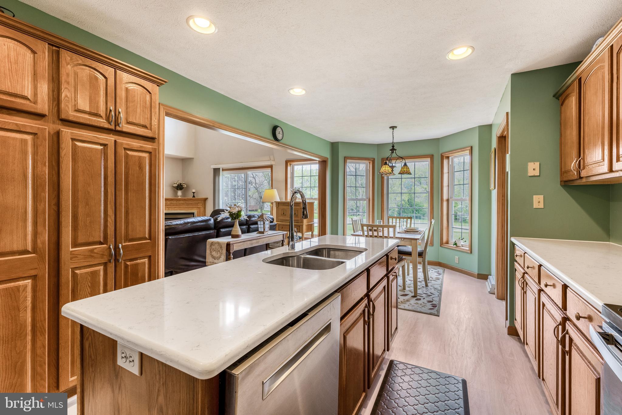 HAMPTON HILLS - Residential