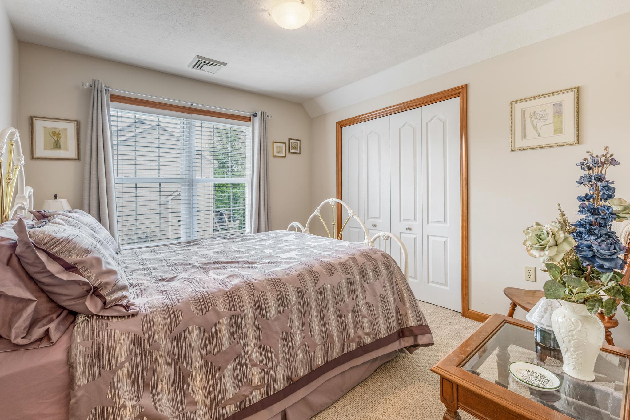 HAMPTON HILLS - Residential