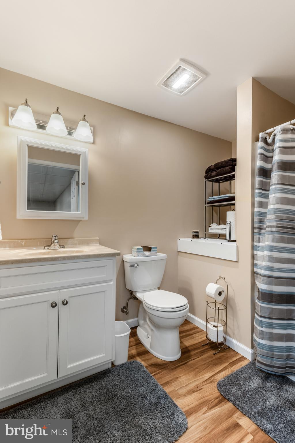 HAMPTON HILLS - Residential