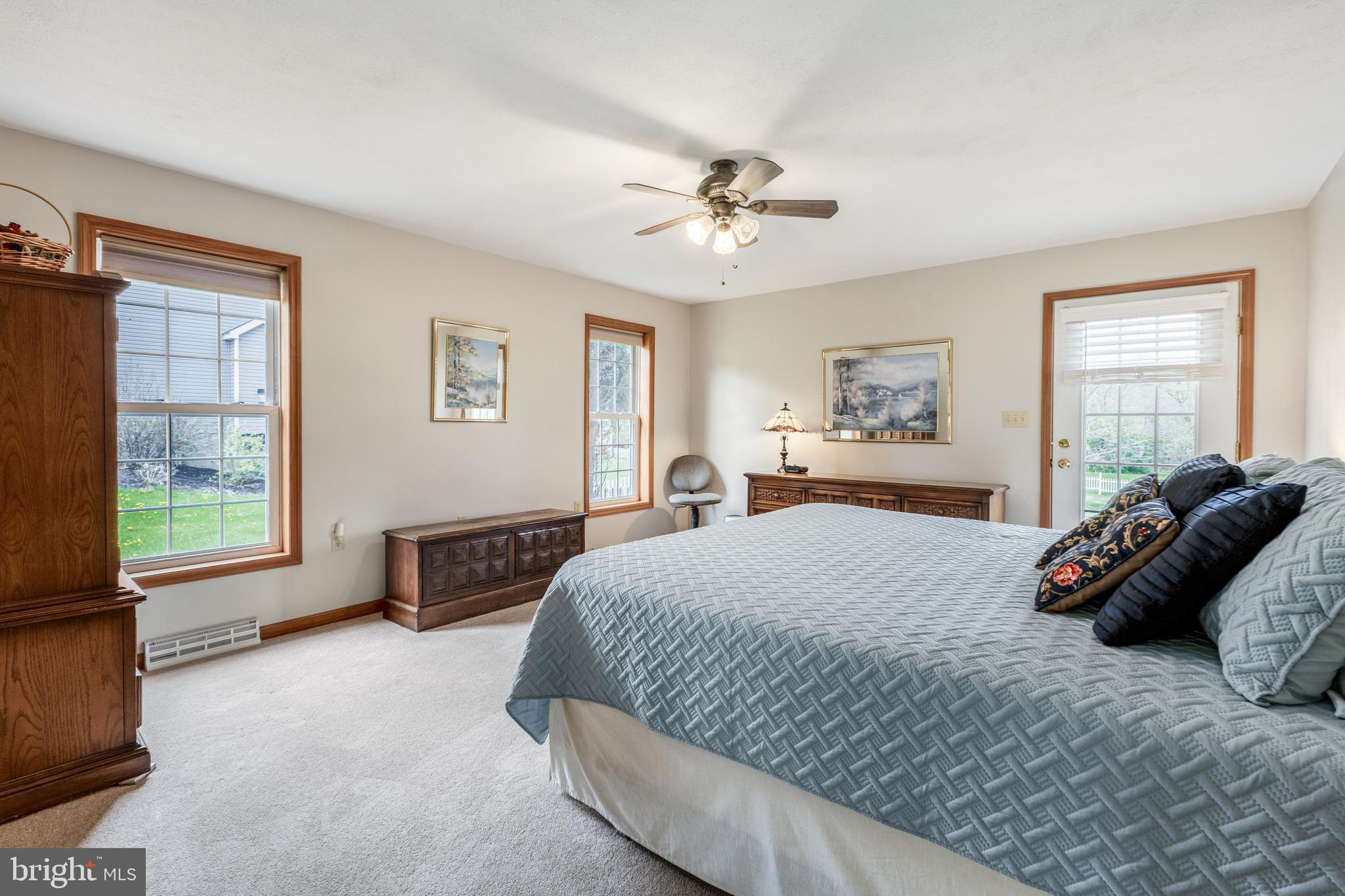 HAMPTON HILLS - Residential