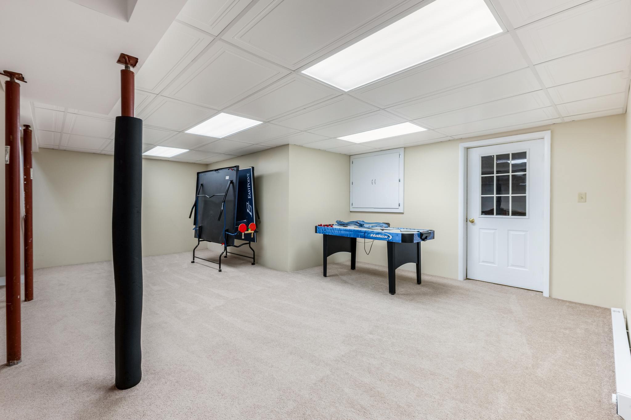 HAMPTON HILLS - Residential