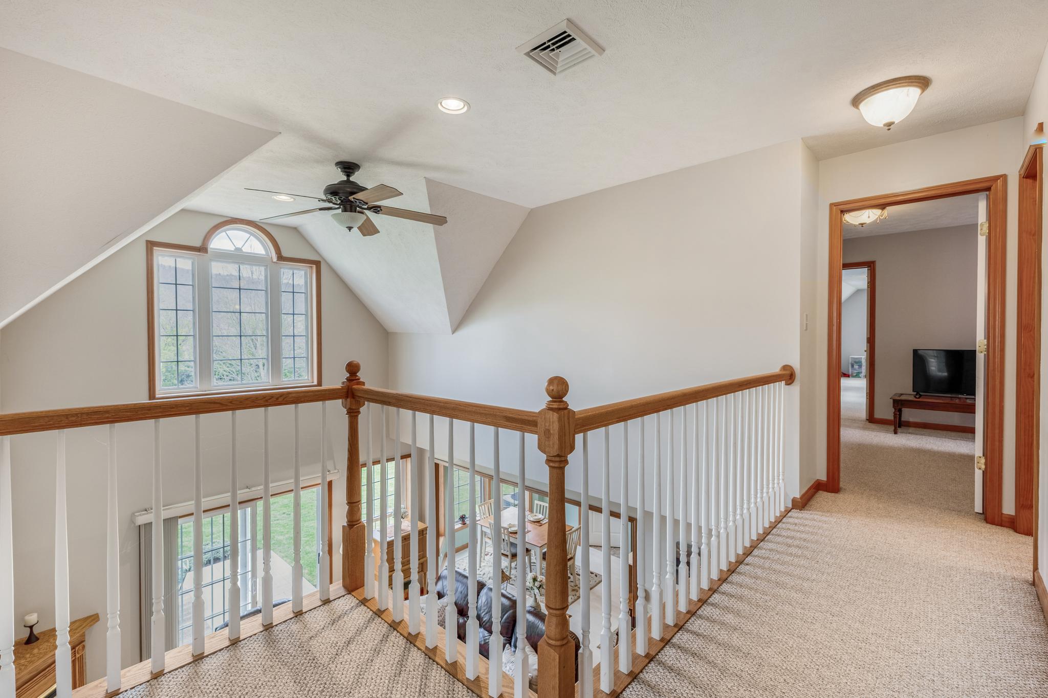 HAMPTON HILLS - Residential