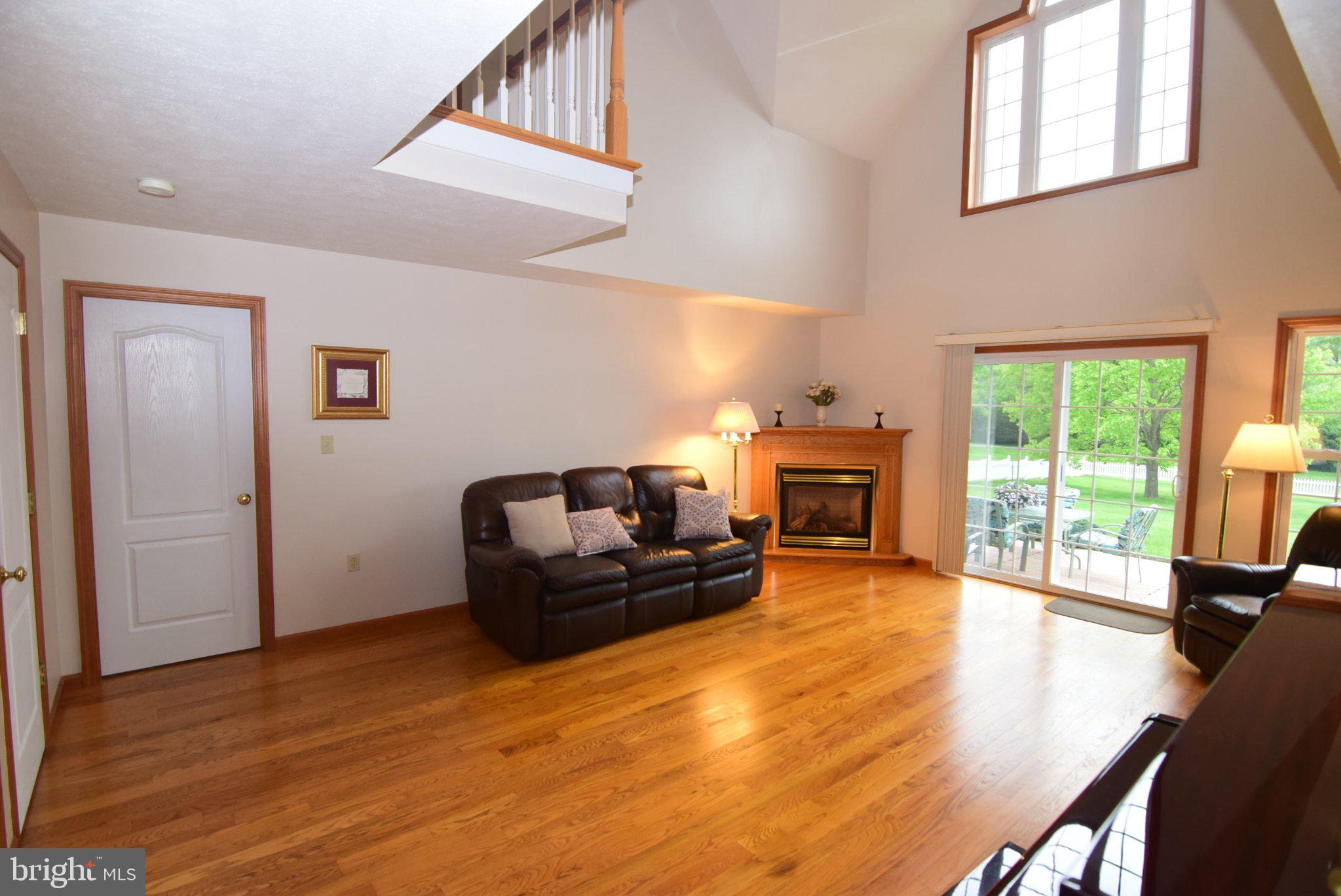 HAMPTON HILLS - Residential