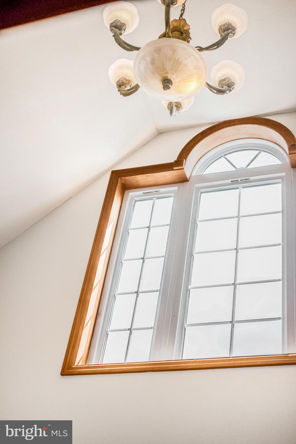 HAMPTON HILLS - Residential