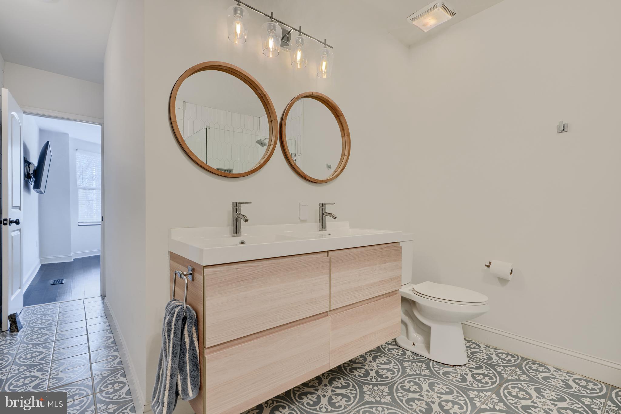 HAMPDEN HISTORIC DISTRICT - Residential