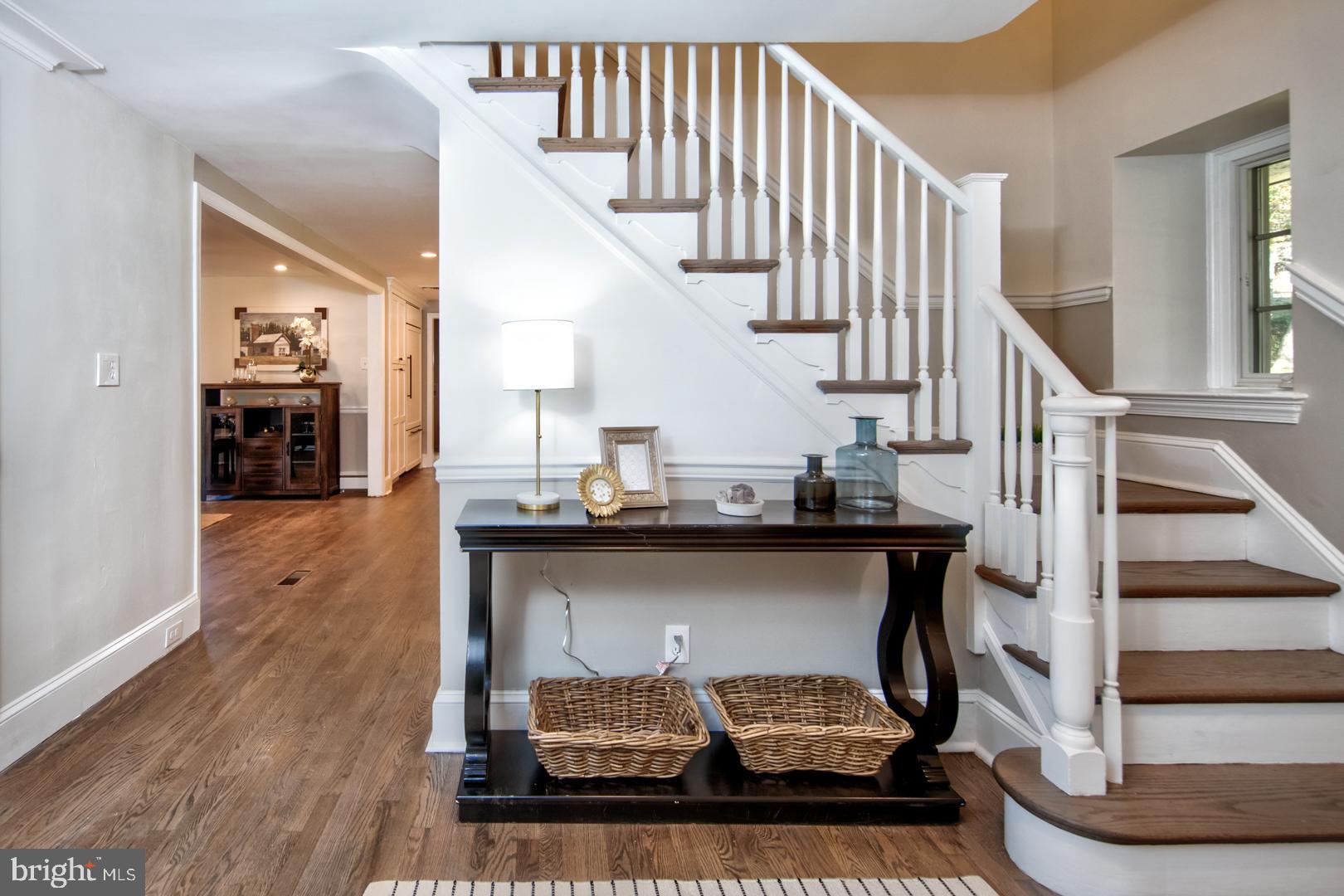 CHESTNUT HILL - Residential