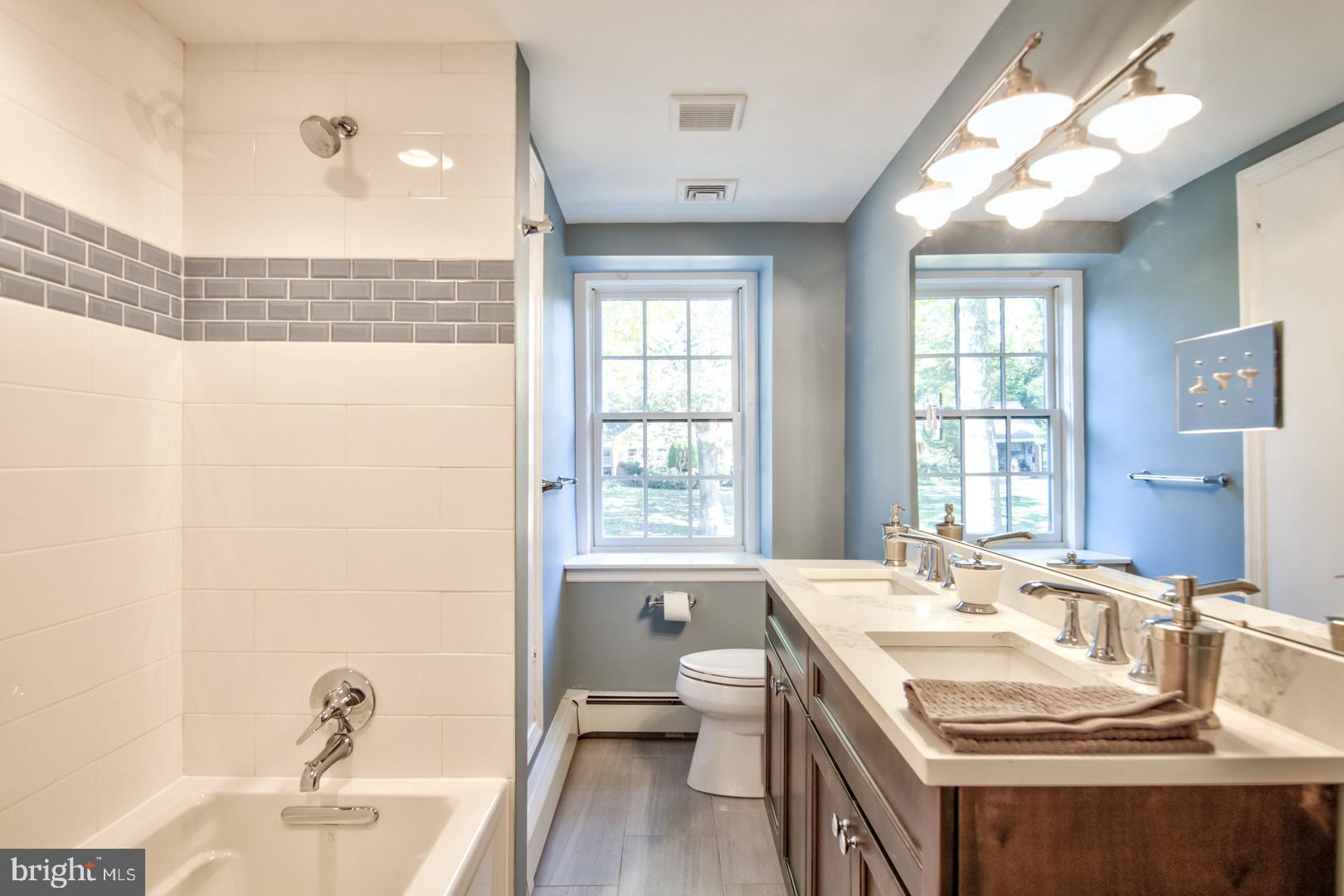 CHESTNUT HILL - Residential