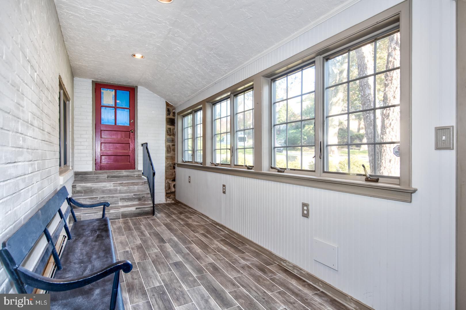 CHESTNUT HILL - Residential