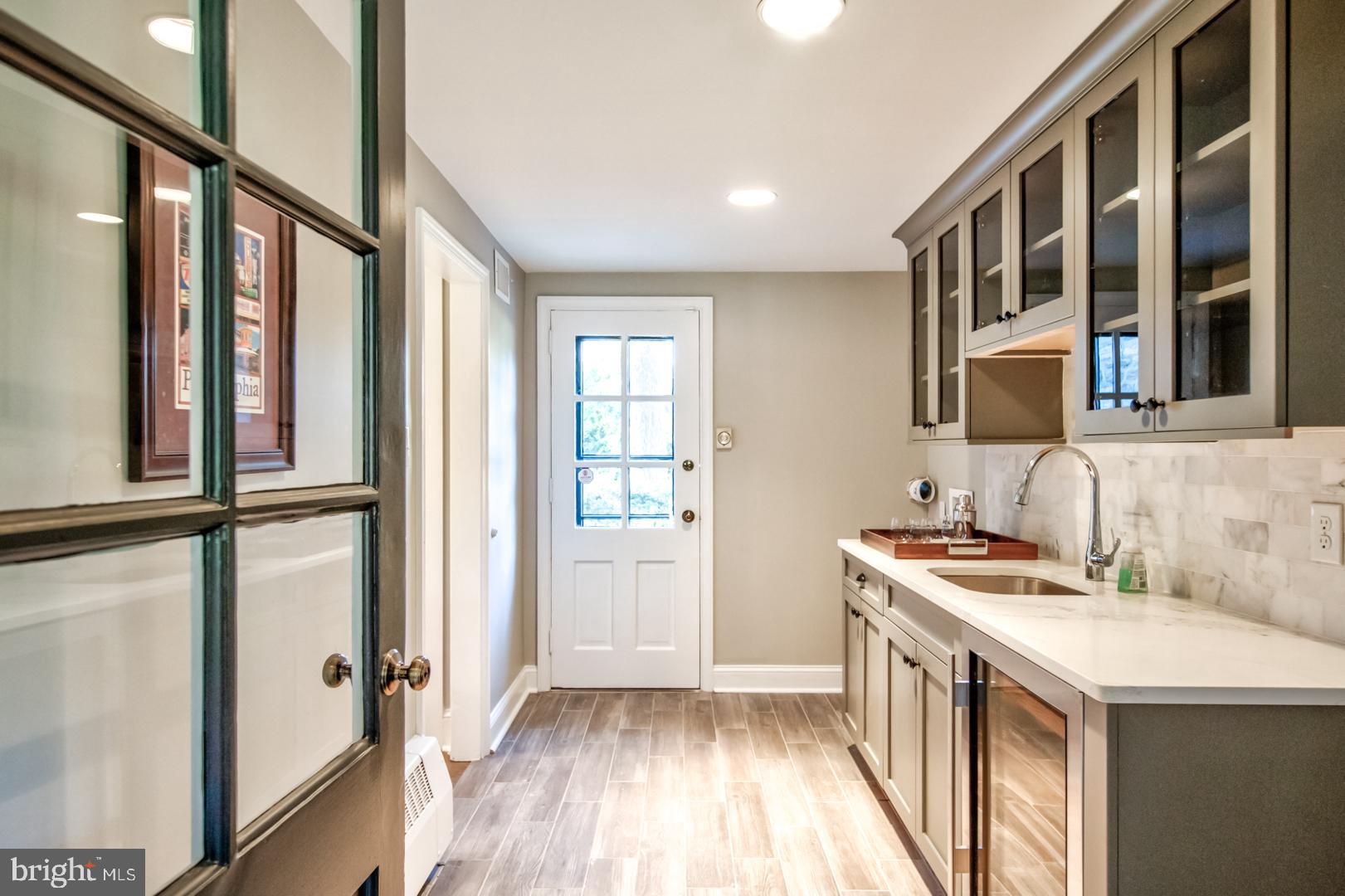 CHESTNUT HILL - Residential