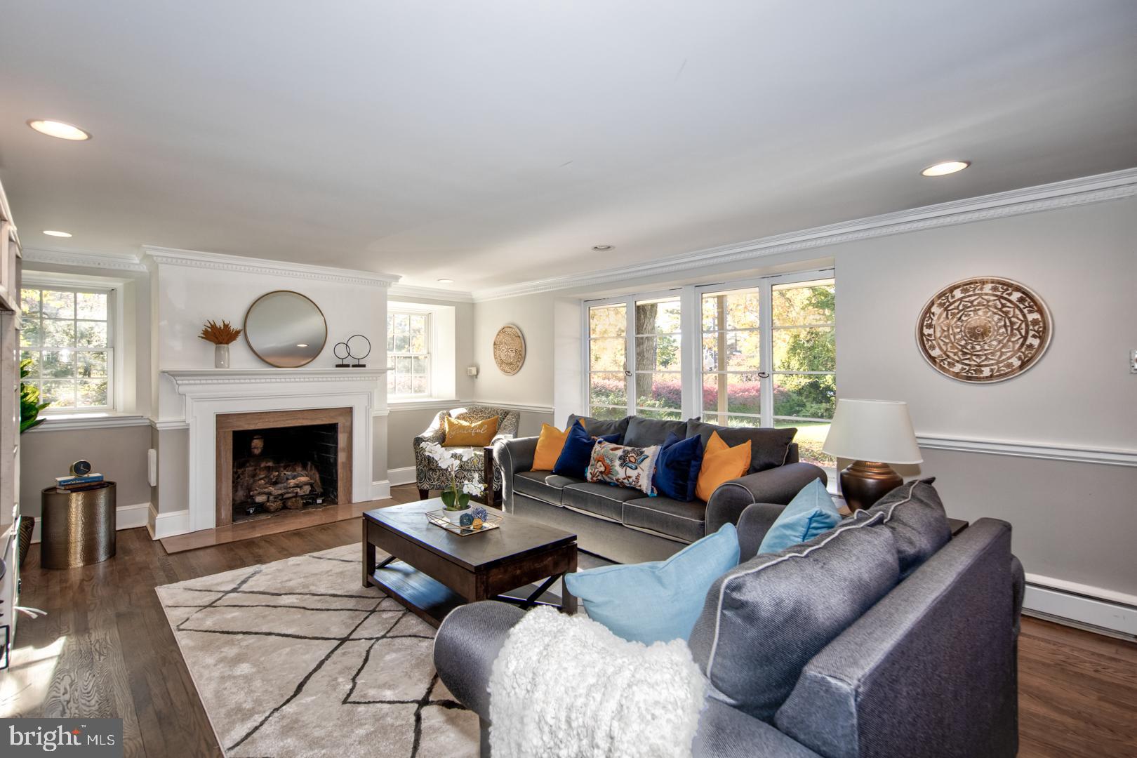 CHESTNUT HILL - Residential