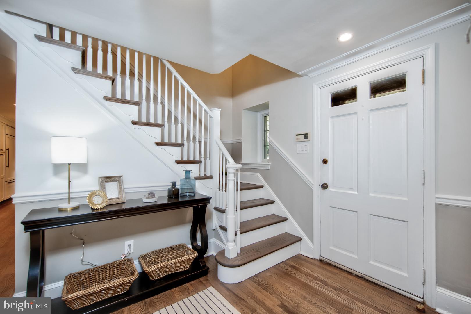 CHESTNUT HILL - Residential