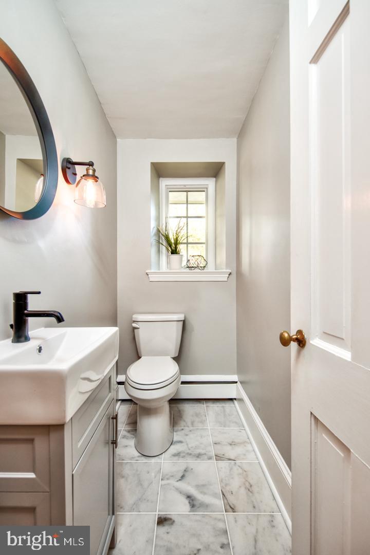 CHESTNUT HILL - Residential